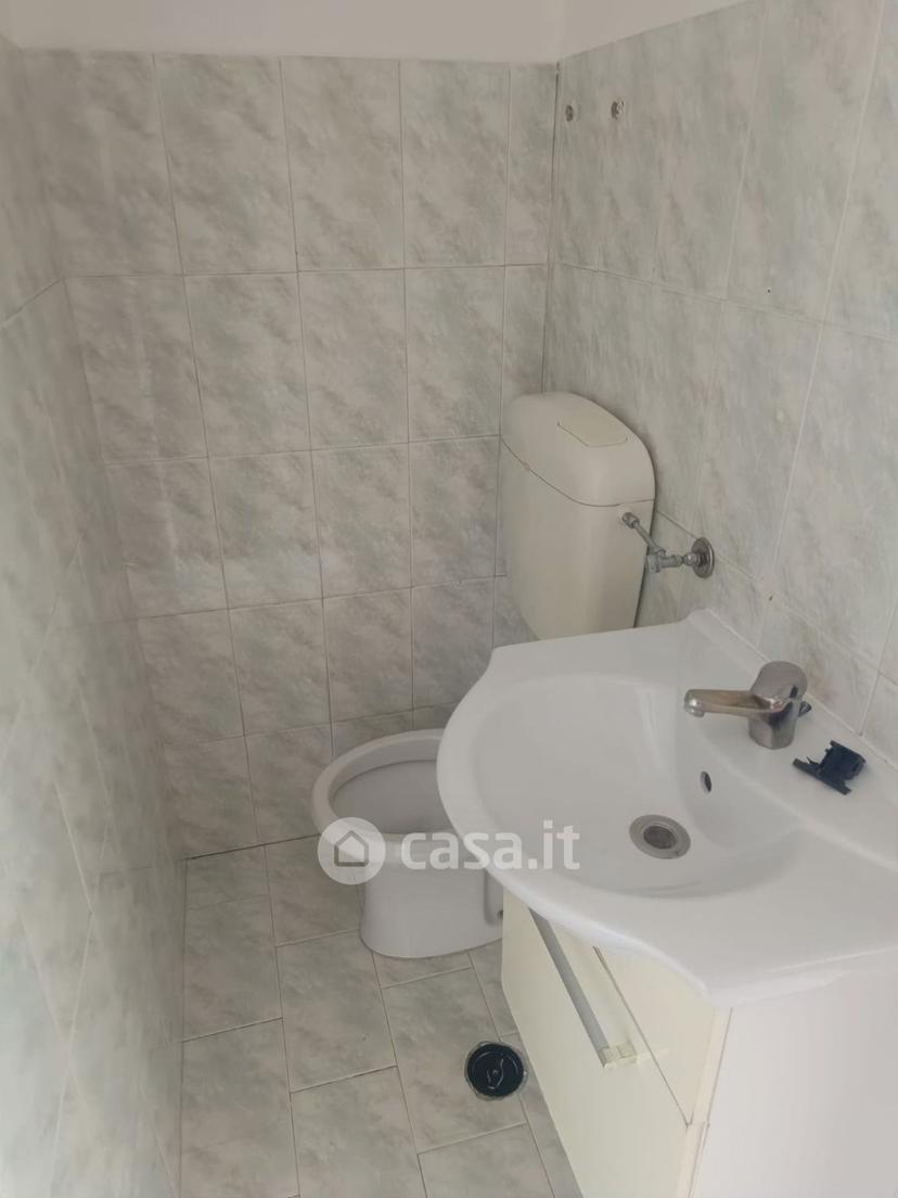 Bilocale in Via Vittorio Imbriani — foto 12 di 18