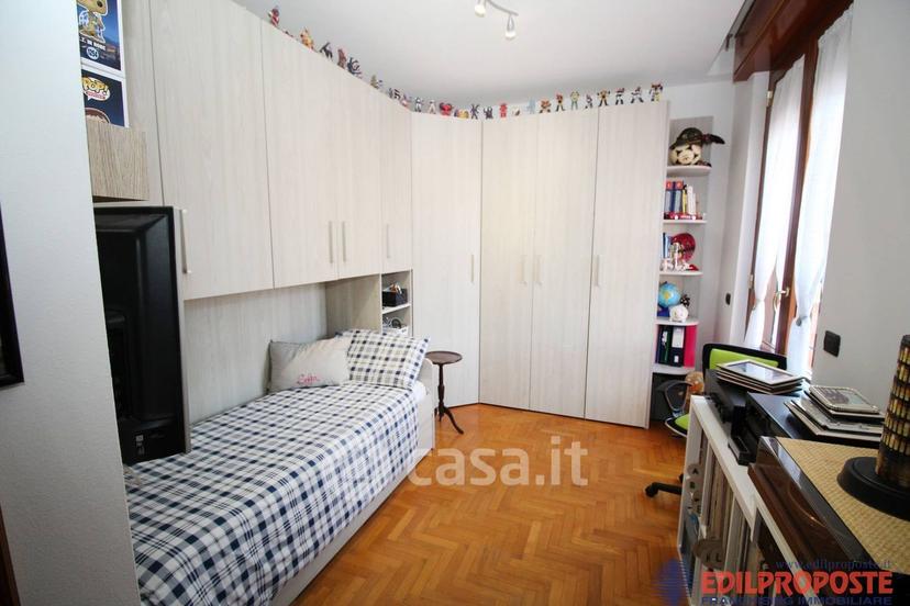 Trilocale in Via Como — foto 22 di 23