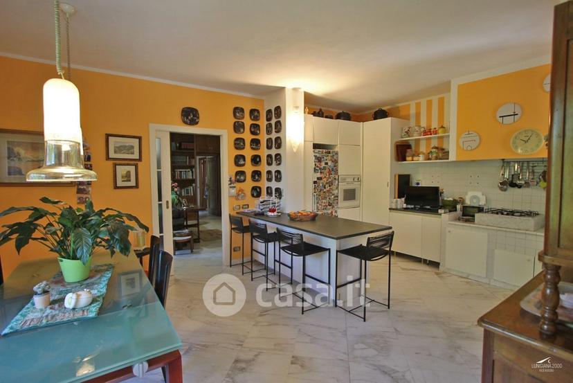 Villa in Viale Monzoni 19 — foto 12 di 44