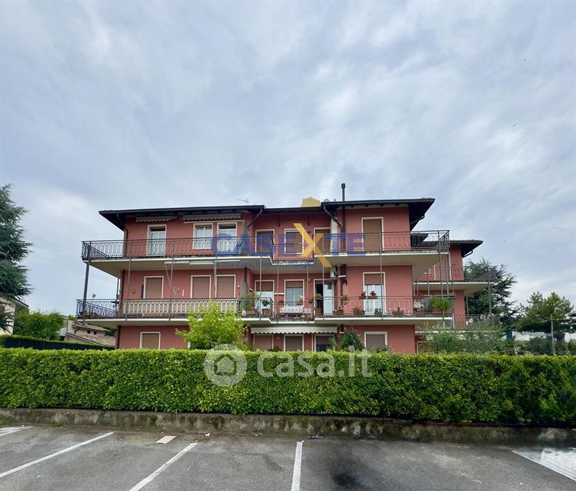 Trilocale in Via Como — foto 15 di 32