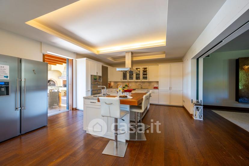 Villa in Corso Langhe — foto 16 di 16