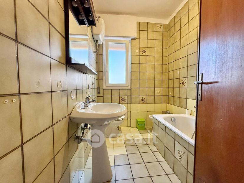 Quadrilocale in Via Indipendenza 3 — foto 18 di 25