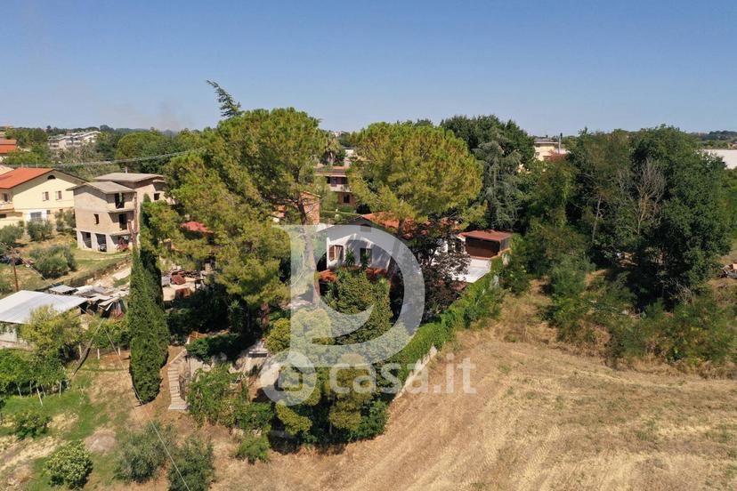 Villa in Via dei Platani 88 — foto 24 di 102