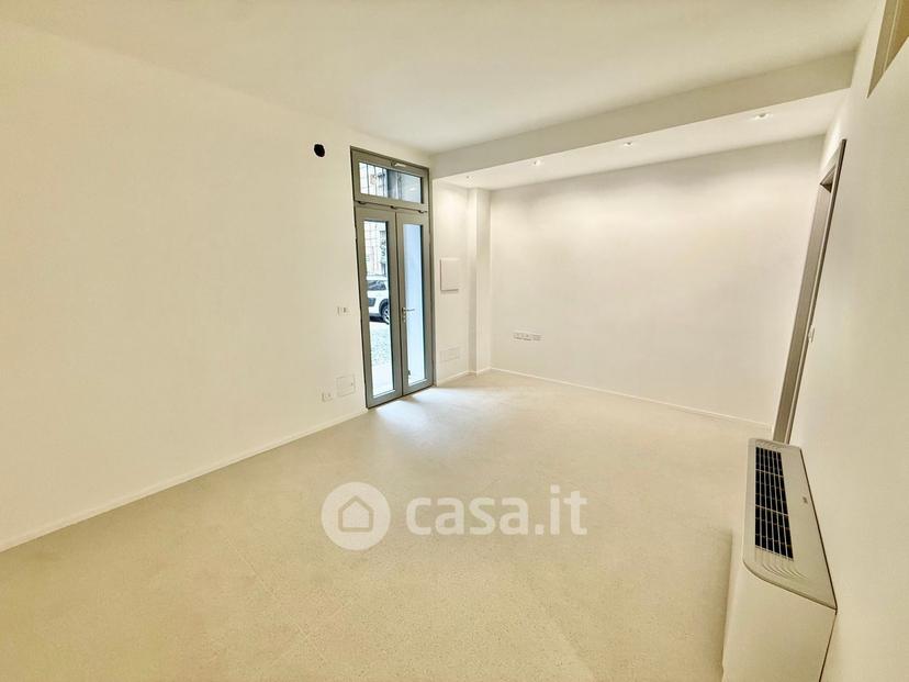 Trilocale in Via Giuseppe Parini 10 — foto 6 di 23