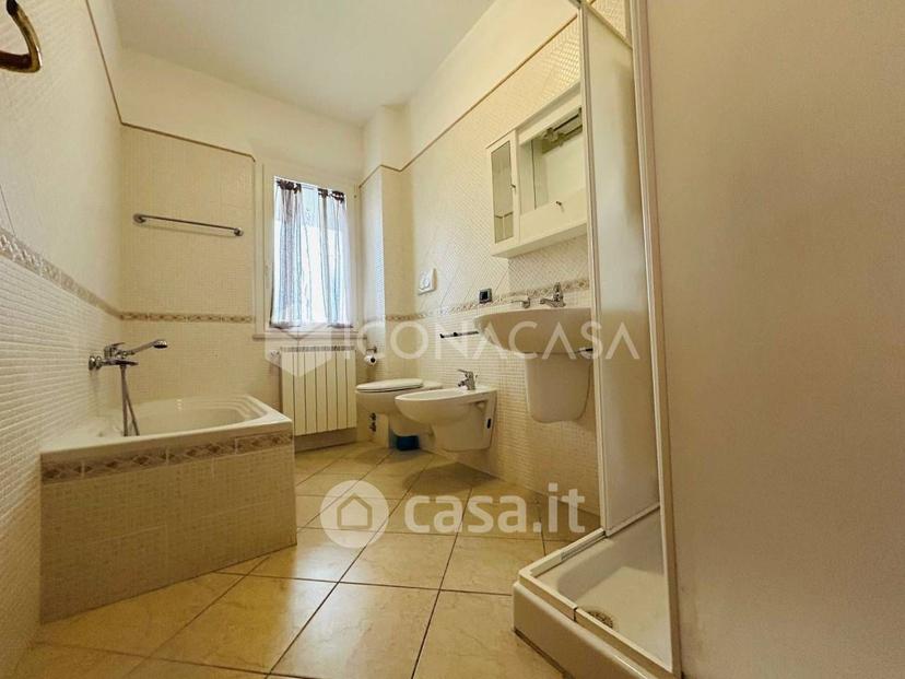 Trilocale in Via Genova — foto 25 di 29