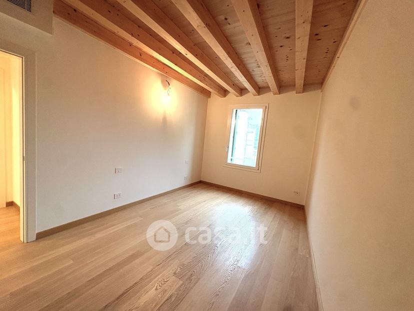 Appartamento in Via Beato Pellegrino — foto 20 di 26