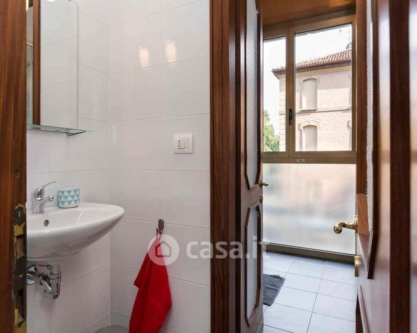 Stanza in Viale Giovanni Vicini 20 — foto 27 di 33
