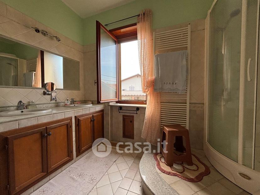 Villa in Via Vittorio Veneto 20 — foto 3 di 78