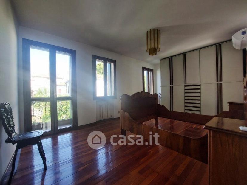 Villa in Via Miranese 11 — foto 2 di 38