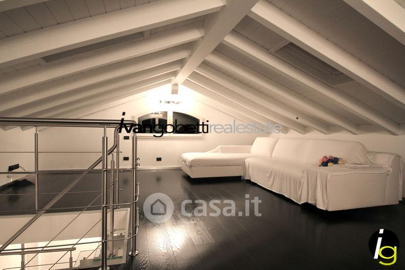 Villa in Via Martiri della Libertà 8 — foto 45 di 72