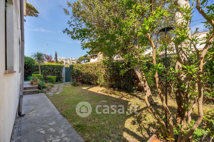 Villa in Via Porto San Giorgio — foto 14 di 38