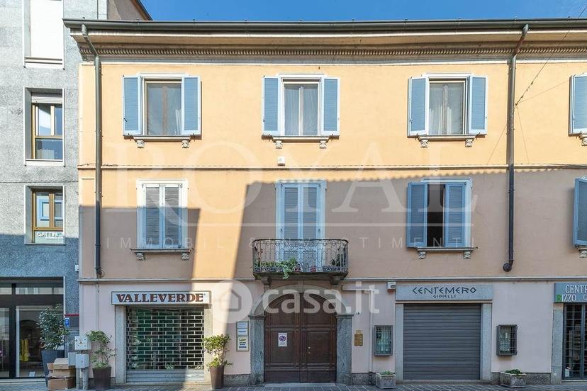 Trilocale in Via Carlo Alberto 15 — foto 28 di 34