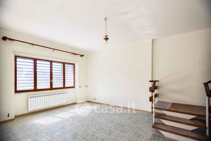 Villa in Via delle Margherite 3 — foto 9 di 27