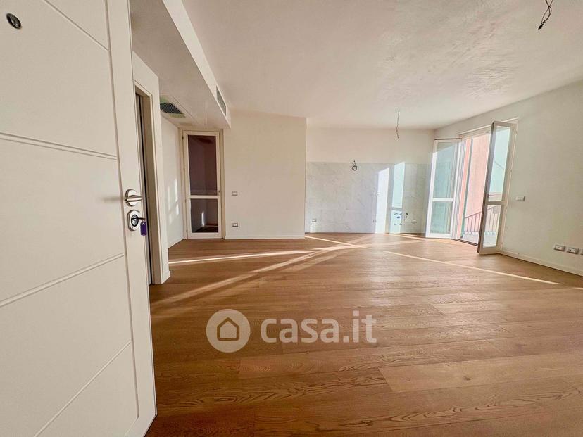 Trilocale in Via Brigate Partigiane 5 — foto 3 di 18