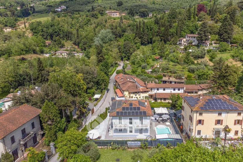 Villa in Via di Rosi 1056 — foto 20 di 52