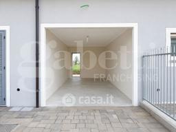 Villa in Via Cristoforo Colombo 59