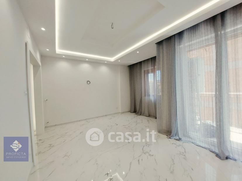 Trilocale in Via Lago di Nemi — foto 2 di 18