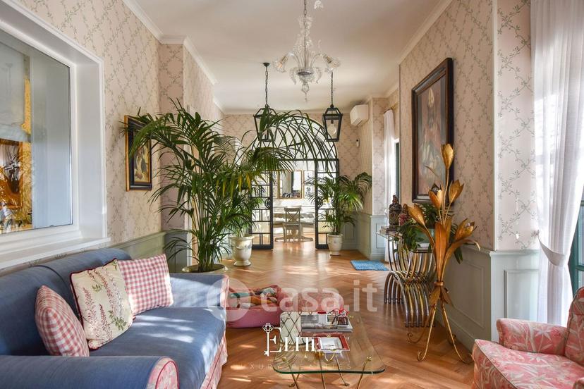 Villa in Via XX Settembre — foto 15 di 50