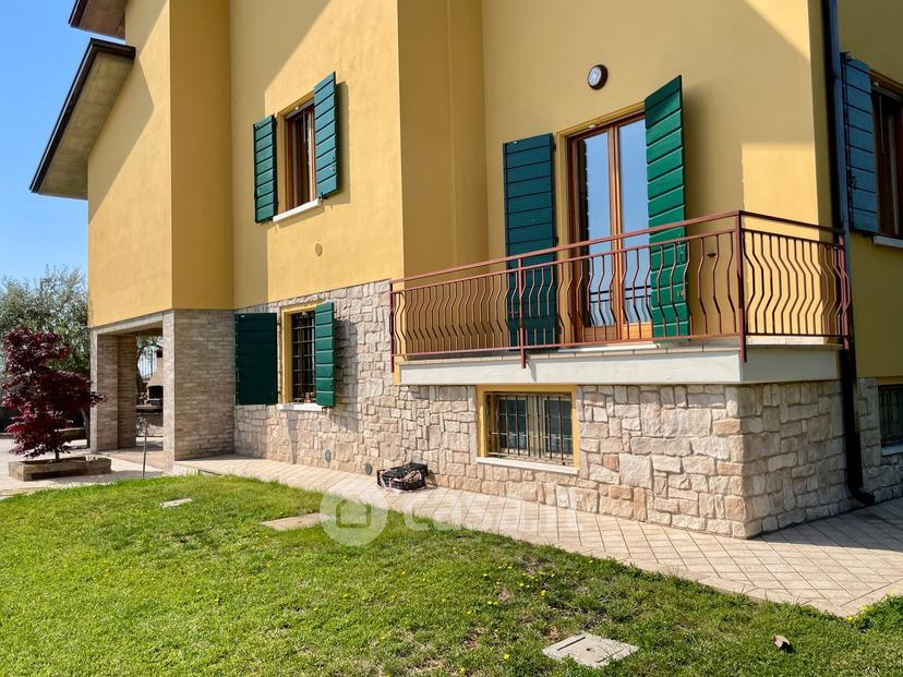 Villa in Via Isabella d'Este — foto 15 di 27