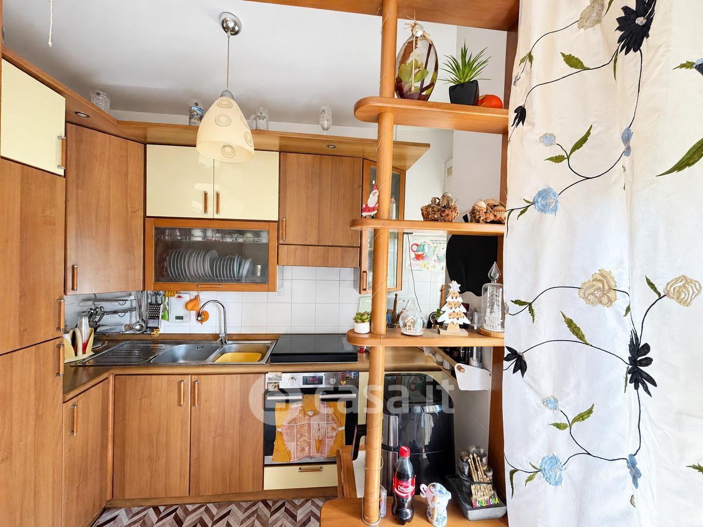 Trilocale in Via della Viola 15