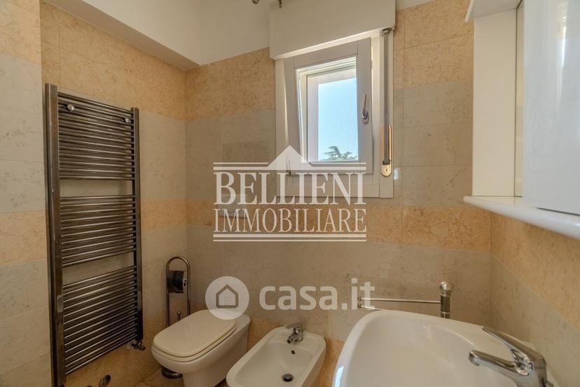Quadrilocale in Via Alessandro Massaria — foto 7 di 28