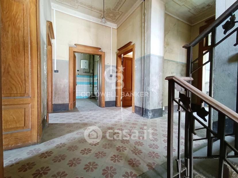 Villa in Via San Maurizio 65 — foto 3 di 38