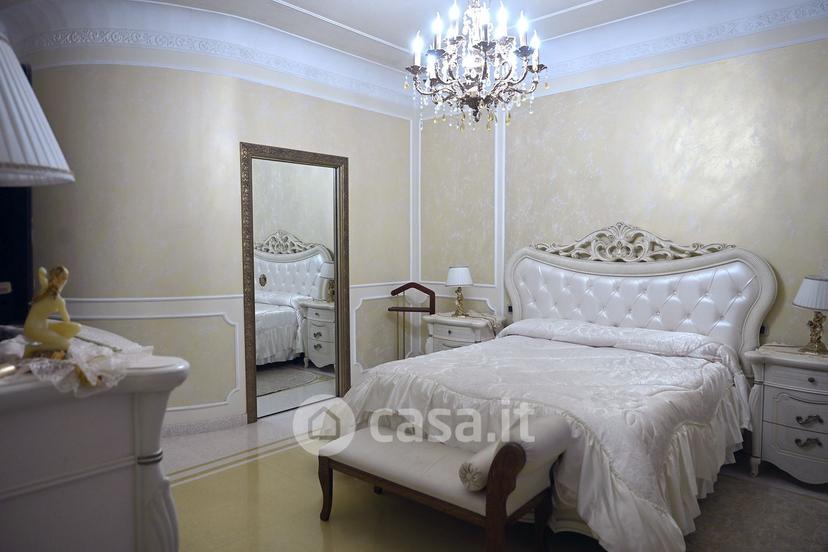 Villa in Via Giulio Cesare 62 — foto 30 di 105