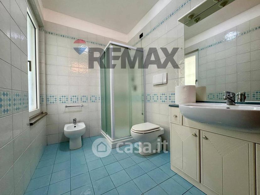 Villa in Via Guglielmo Marconi 22 — foto 3 di 28