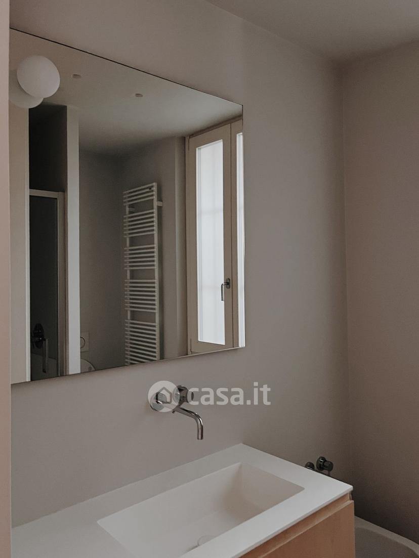 Bilocale in Via Albuzzi 39 — foto 19 di 20