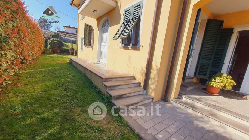 Villa in Via di Montecarlo 5 — foto 3 di 23