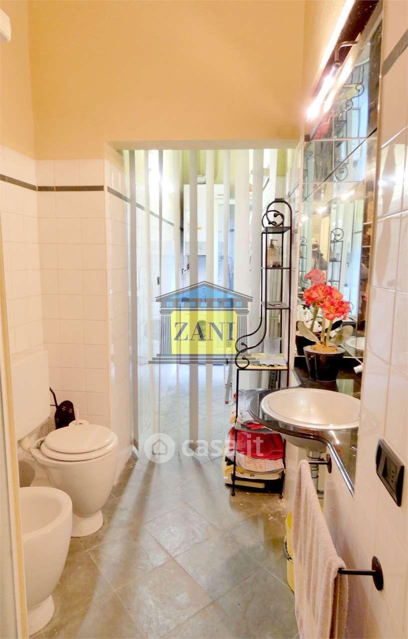 Bilocale in Via Romagnosi 9 — foto 4 di 23