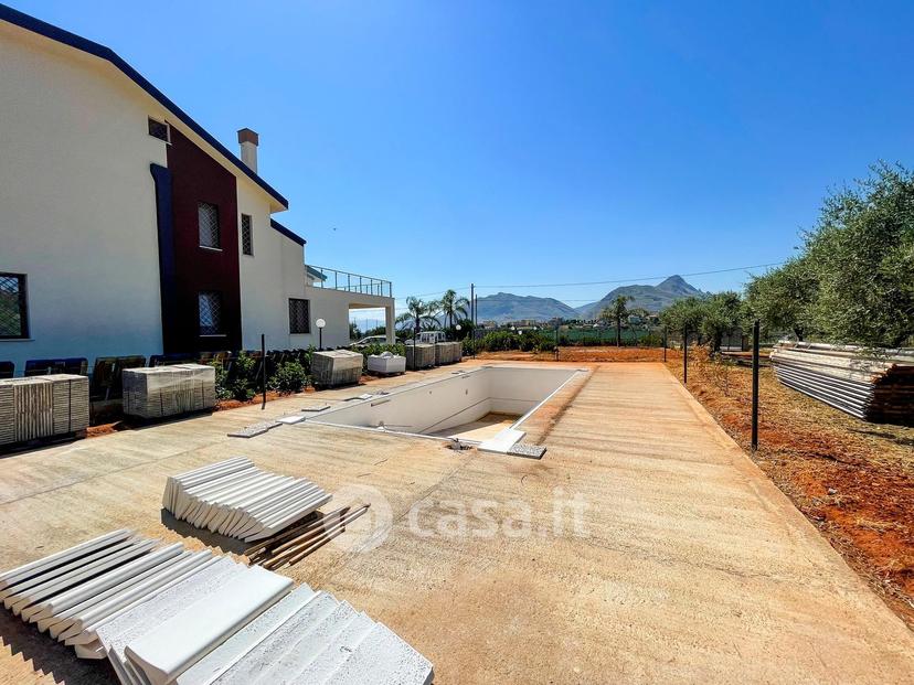 Villa in Via Giovanni Guareschi 67 — foto 31 di 115