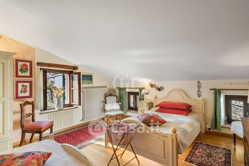 Villa in Via Chiesa — foto 17 di 29