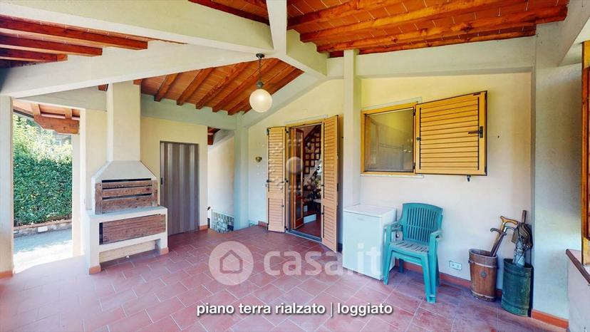 Villa in Via Arno 10 — foto 27 di 64