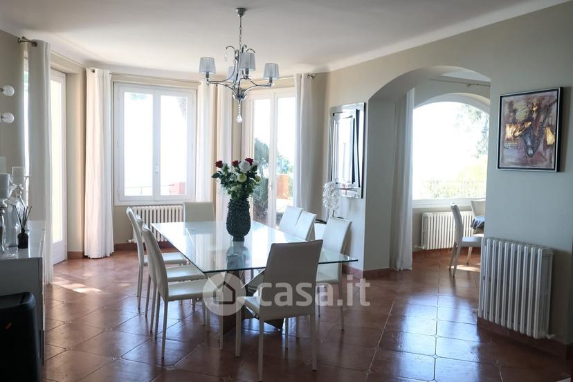 Villa in Roma 10 — foto 12 di 89