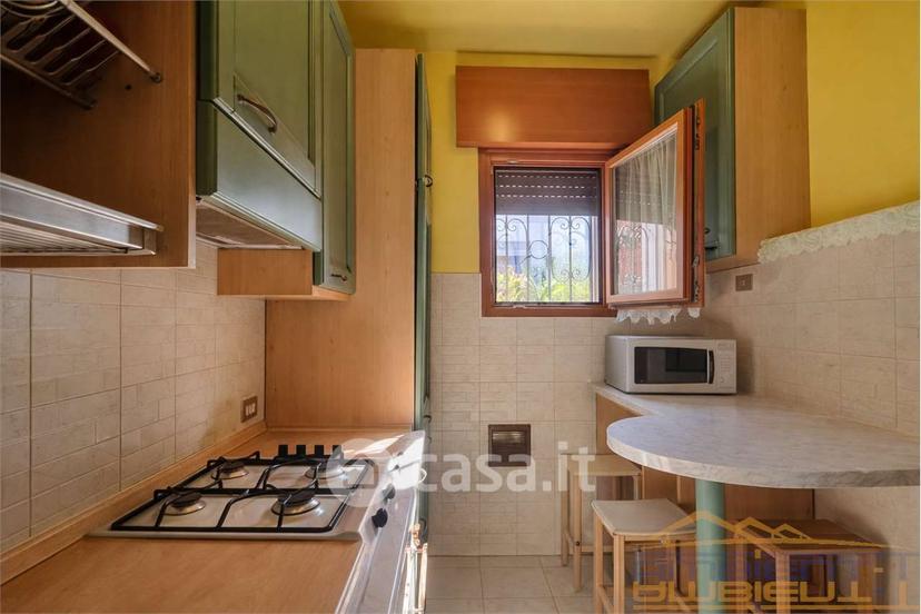 Villa in Via Edmondo de Amicis 6 — foto 14 di 51