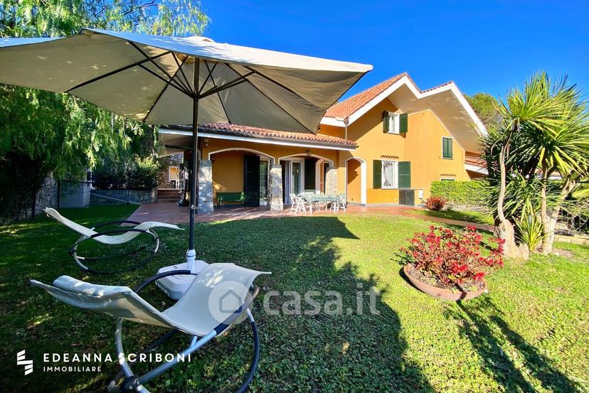 Villa in Strada della Cornice 21 — foto 2 di 49
