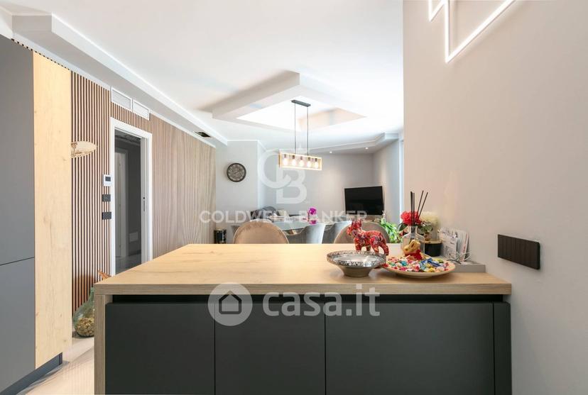 Villa in Via delle Alberine 7 — foto 2 di 22