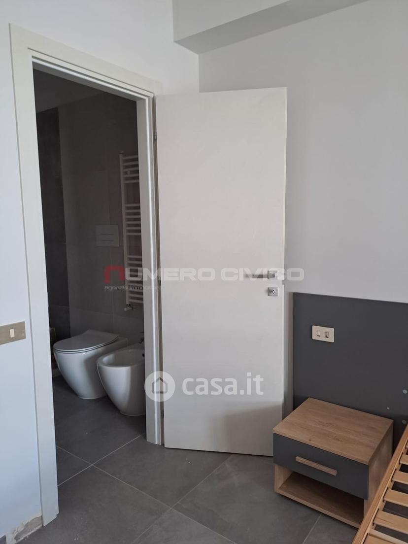 Stanza in Via Francesco Petrarca — foto 17 di 17