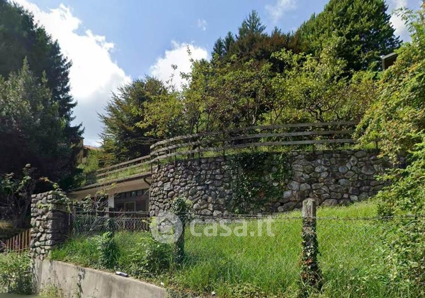 Villa in Via Massimo d'Azeglio 4 — foto 32 di 55