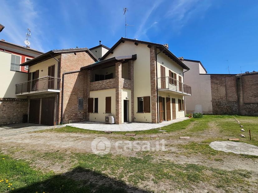 Villa in Piazza Cornaggia 49 — foto 10 di 46