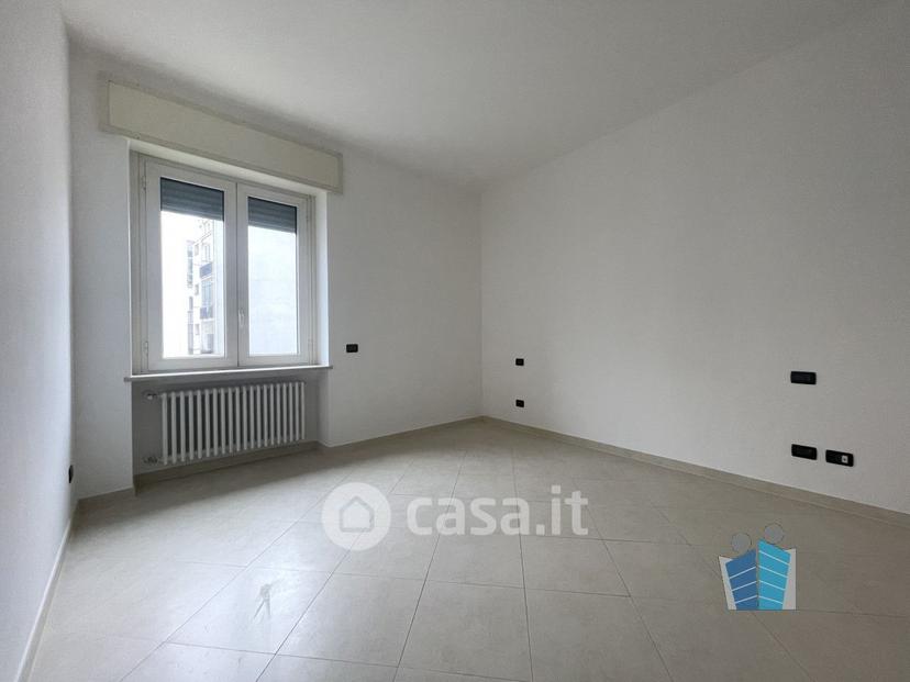 Trilocale in Via Filippo Turati — foto 14 di 20