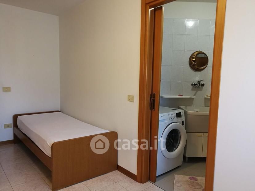 Stanza in Via Edoardo Ferravilla — foto 25 di 25