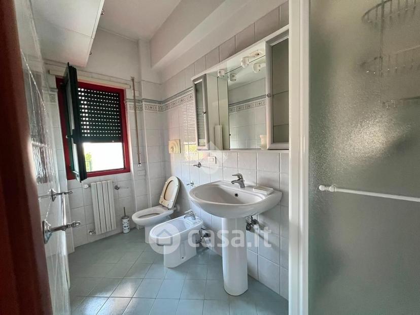 Trilocale in Via Volturno 102 — foto 6 di 30