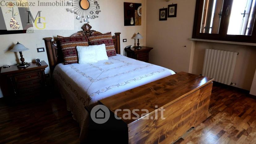 Villa in Via Madonna — foto 13 di 19