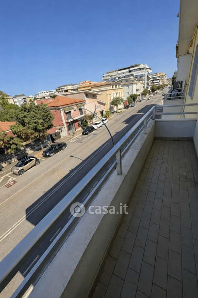 Stanza in Viale G. Marconi 180 — foto 32 di 37