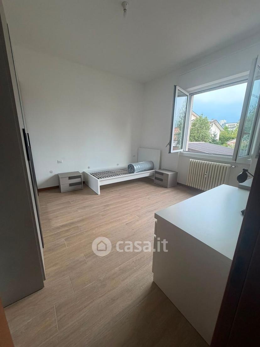 Stanza in Via Giovanni Battista Viotti 4 — foto 12 di 14