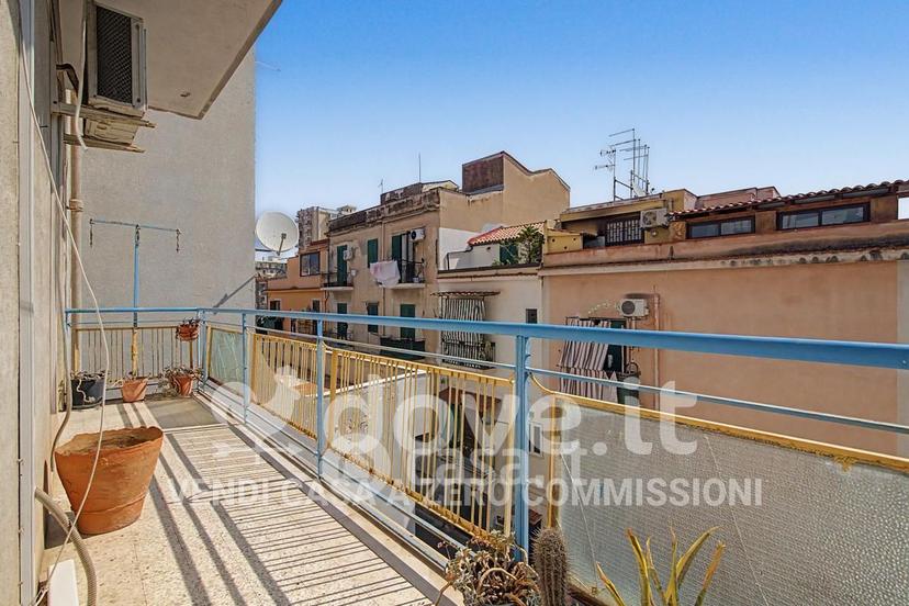 Appartamento in Via Laureto Tommaso 10 — foto 21 di 23