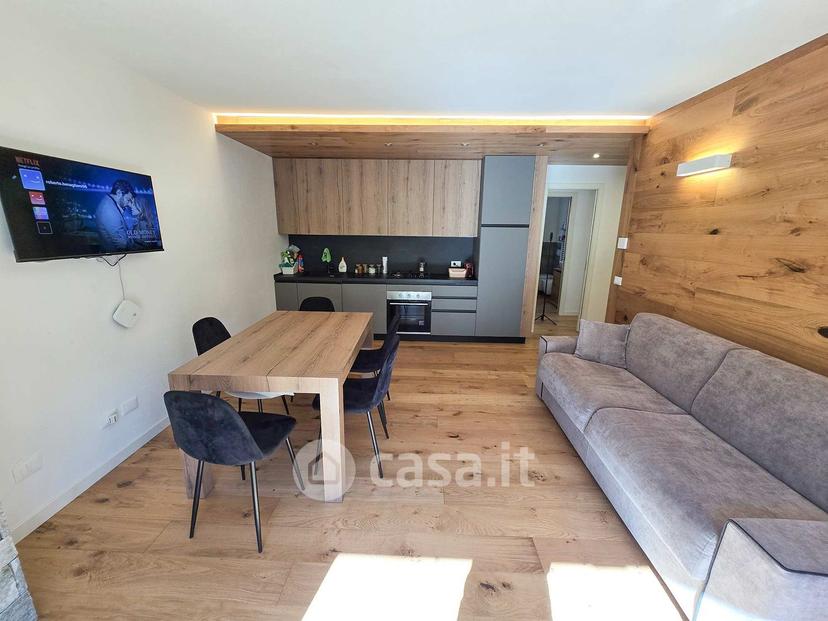 Trilocale in Via Adamello 34 — foto 38 di 39