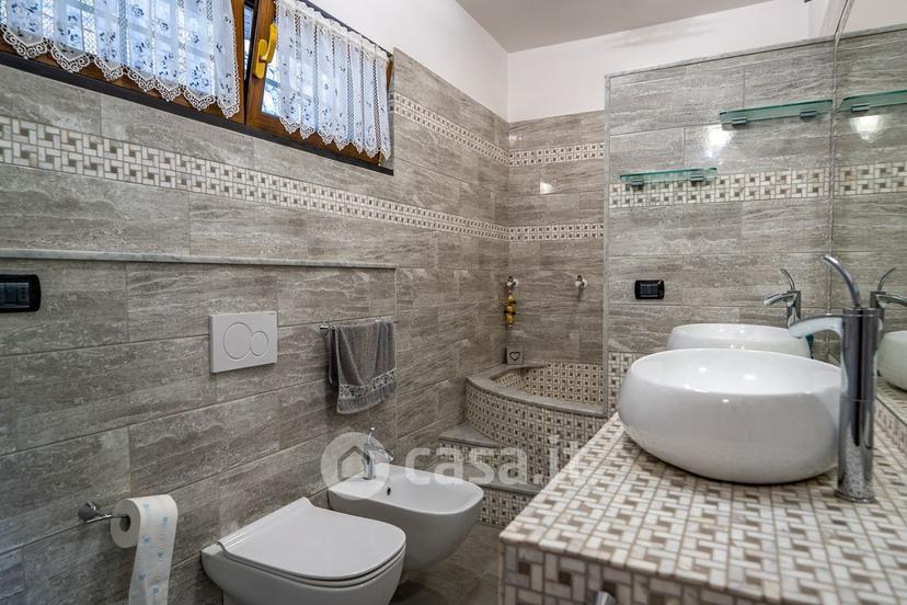 Villa in Strada Statale 1 69 — foto 13 di 34